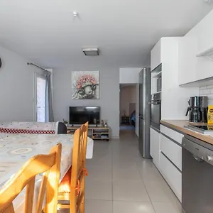 https://appartement-2nd-etage-avec-balcon-au-centre-ville-dembrun.fr-provencehotel.com